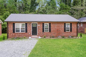 821 DOGWOOD CIR HIGH POINT, NC 27260